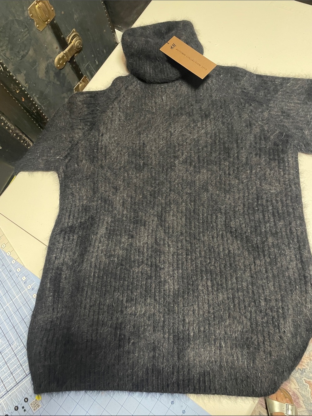 H&M clothing tag